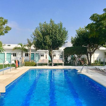 Hostal Las Cumbres Conil De La Frontera Extérieur photo