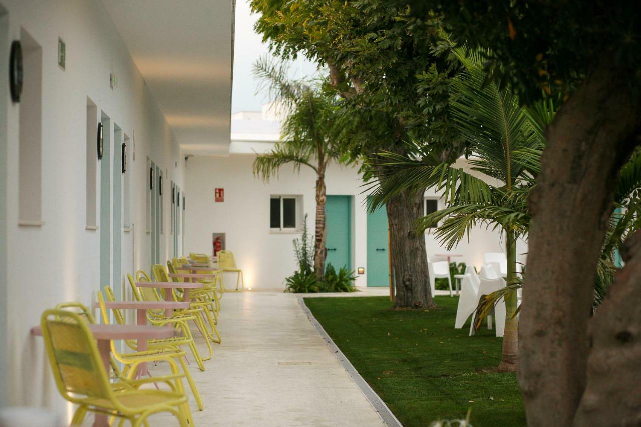 Hostal Las Cumbres Conil De La Frontera Extérieur photo