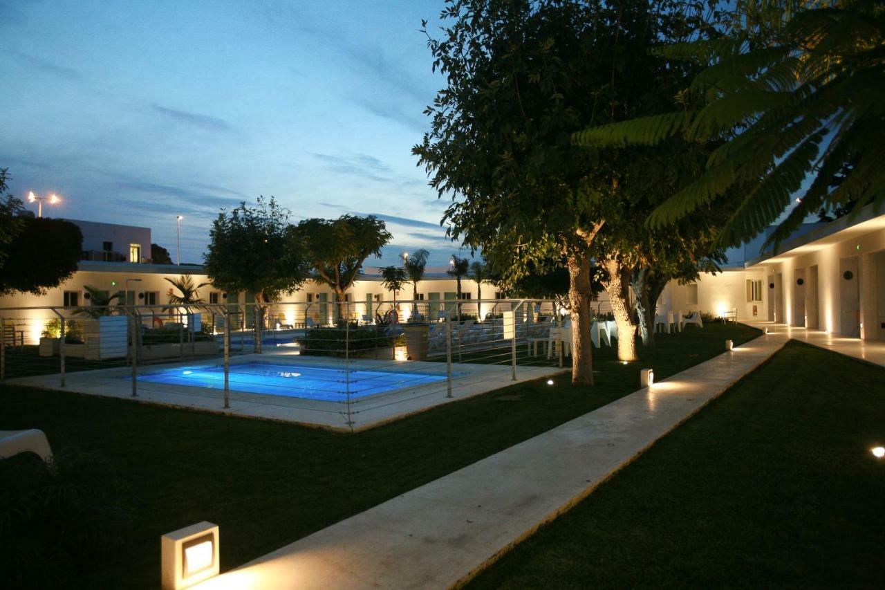 Hostal Las Cumbres Conil De La Frontera Extérieur photo