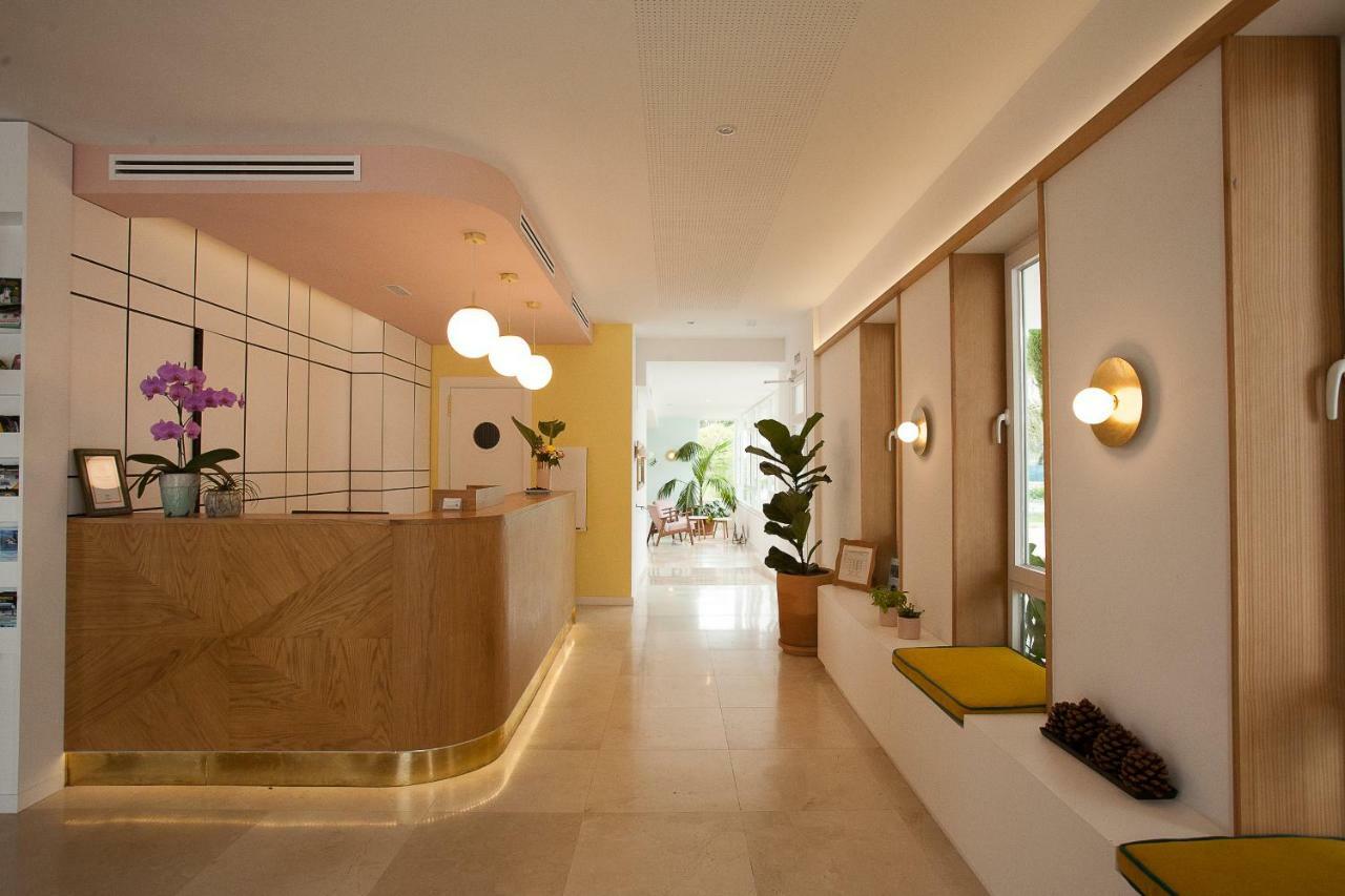 Hostal Las Cumbres Conil De La Frontera Extérieur photo