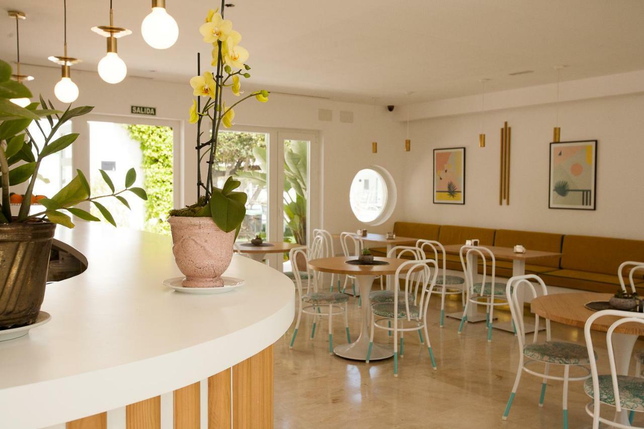 Hostal Las Cumbres Conil De La Frontera Extérieur photo