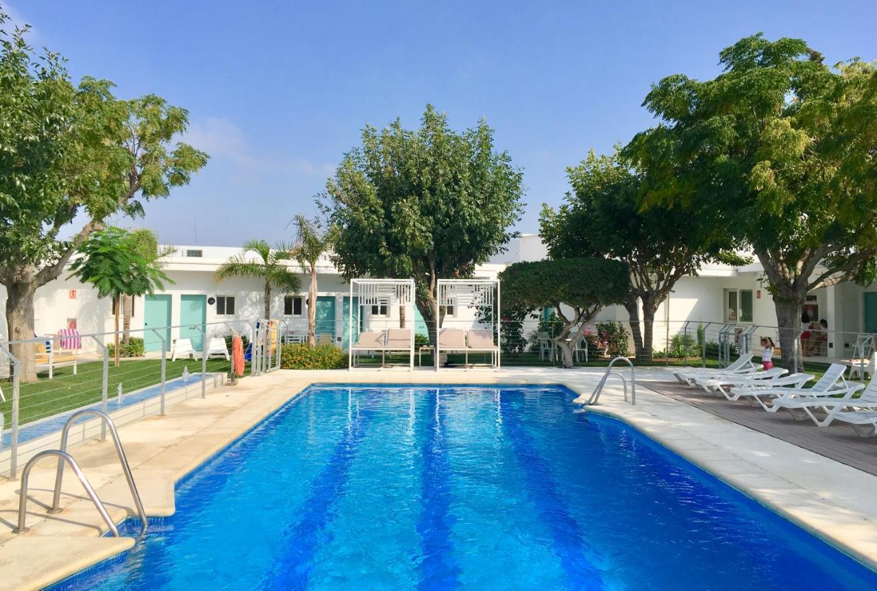 Hostal Las Cumbres Conil De La Frontera Extérieur photo