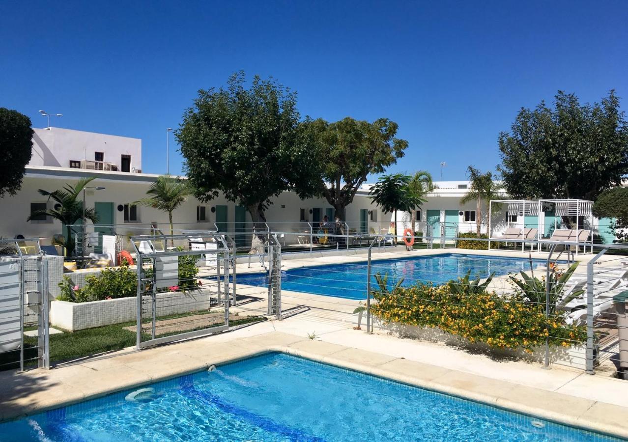 Hostal Las Cumbres Conil De La Frontera Extérieur photo