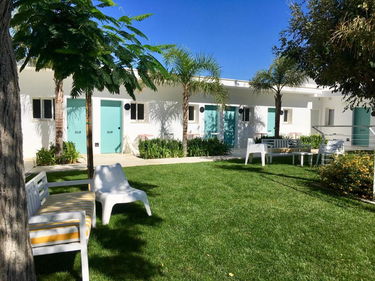 Hostal Las Cumbres Conil De La Frontera Extérieur photo